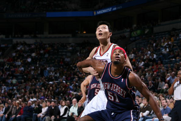 灰熊翻盘篮网，易建联带队取胜