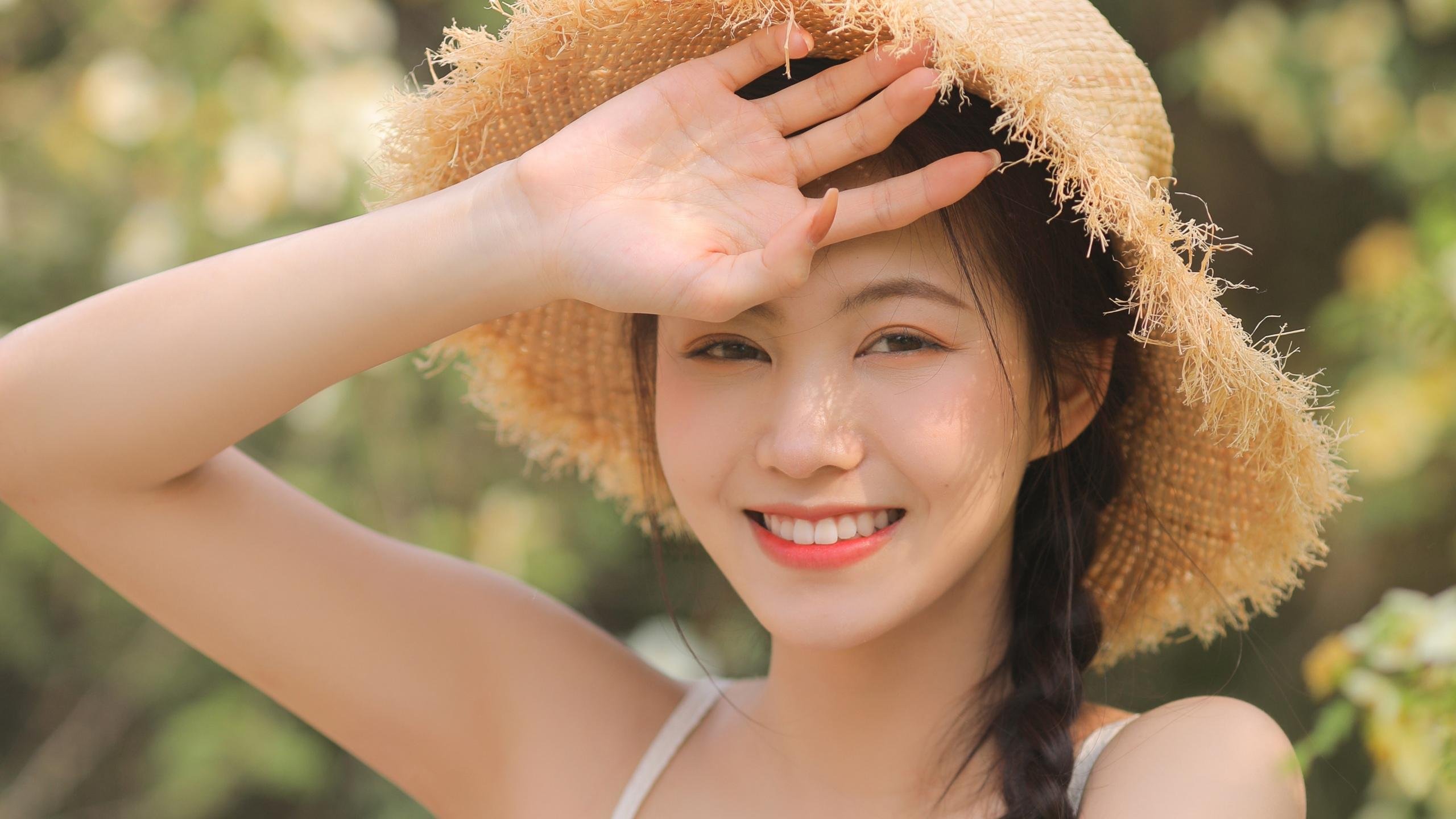 夜幕下的速度传奇，加维在F1街道赛之夜完成生涯里程碑